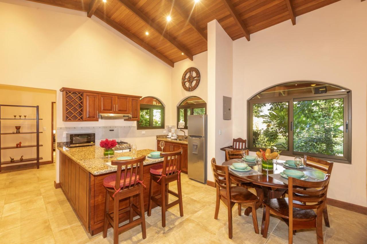 "Hana'S Celeste Retreat" Large Modern Villa Sleeps 6 On 20 Acres Of Nature! Бихагуа Экстерьер фото